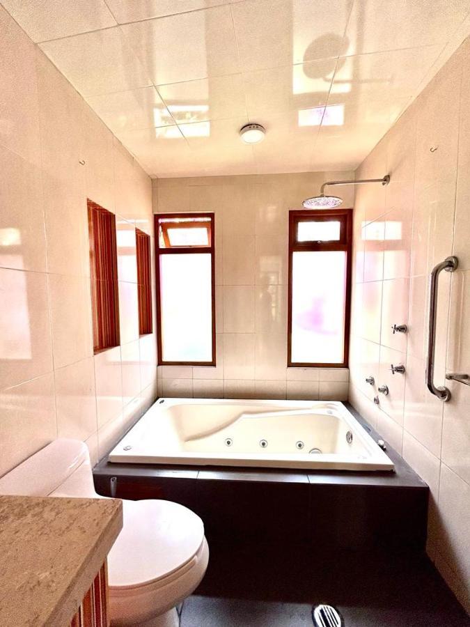 Quarto Duplo com Banheiro Compartilhado