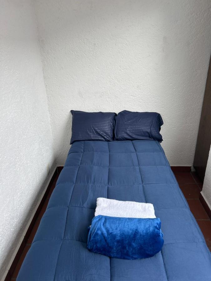 Quarto Individual Econômico