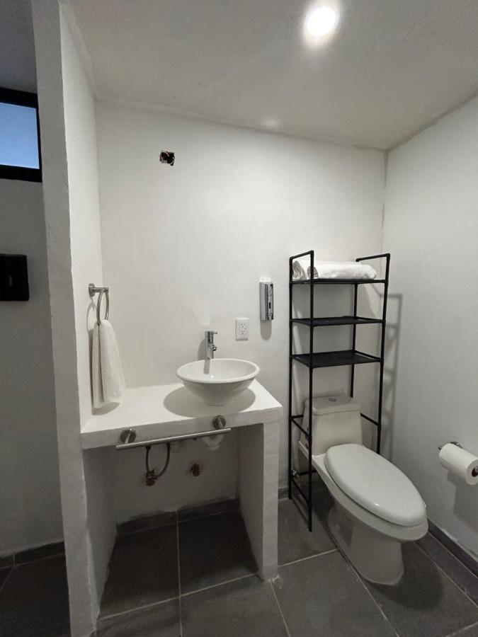 Queen Room,1484978603:JPEG
