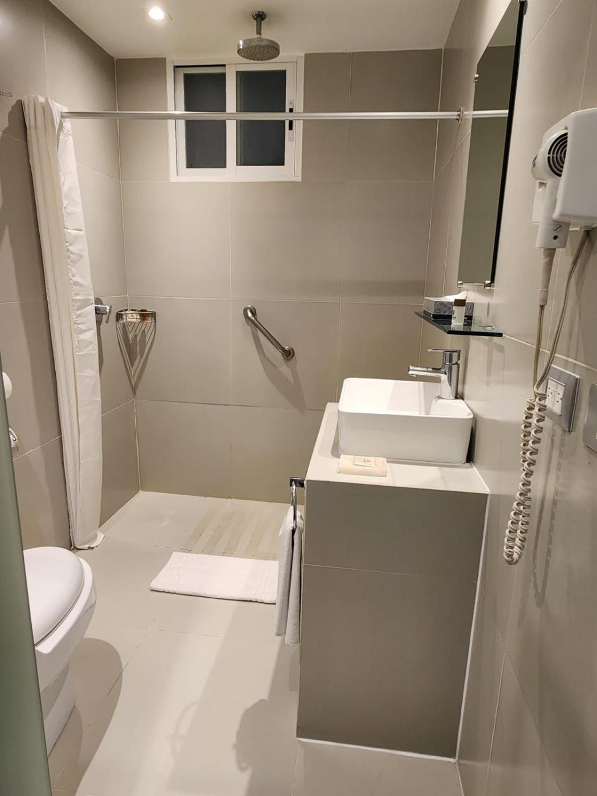 Junior Suite,1428516784:JPEG
