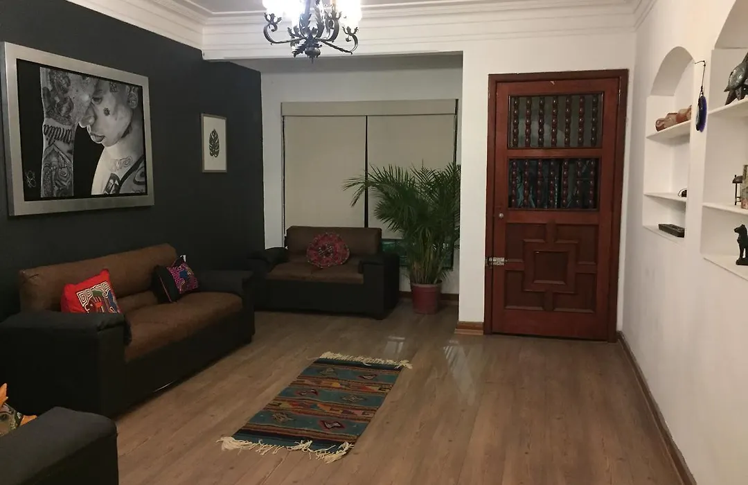 Curie 10 B&B-1